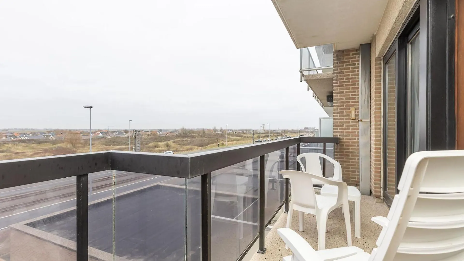Apartment With Spacious Living Room Middelkerke