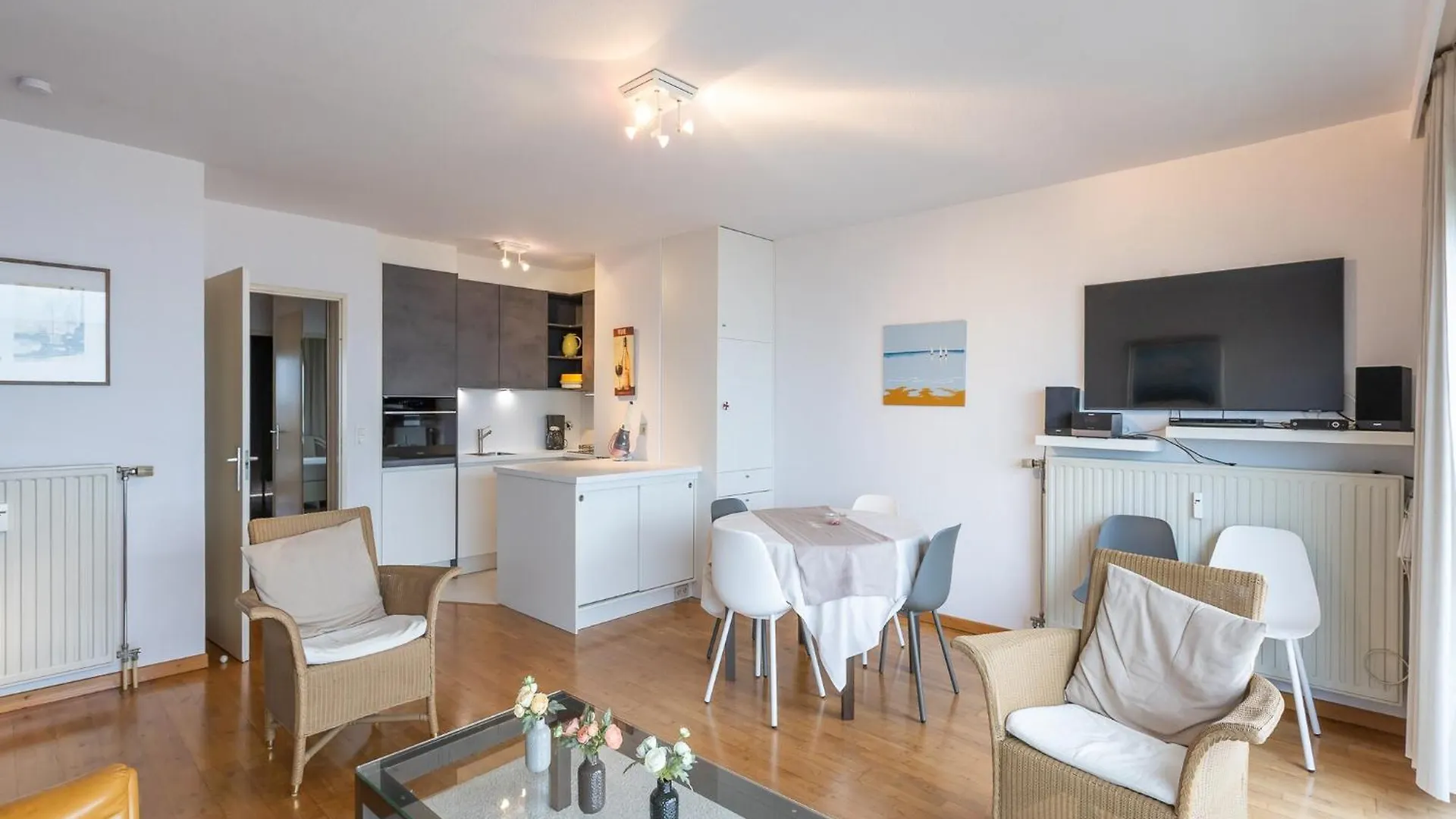 Apartment With Spacious Living Room Middelkerke 0*,  Belgium