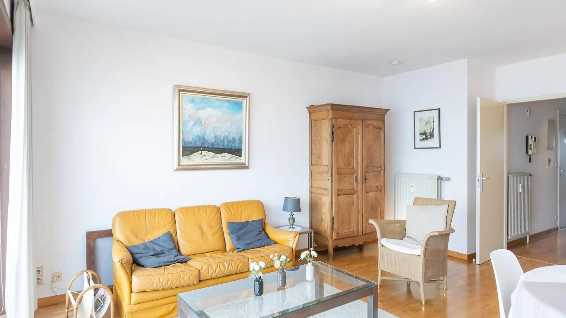 Apartment With Spacious Living Room Middelkerke